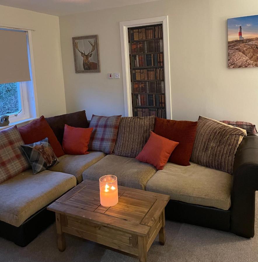 Charleston Apartment Self Catering 5 Min Drive From Town Centre Inverness Exterior photo